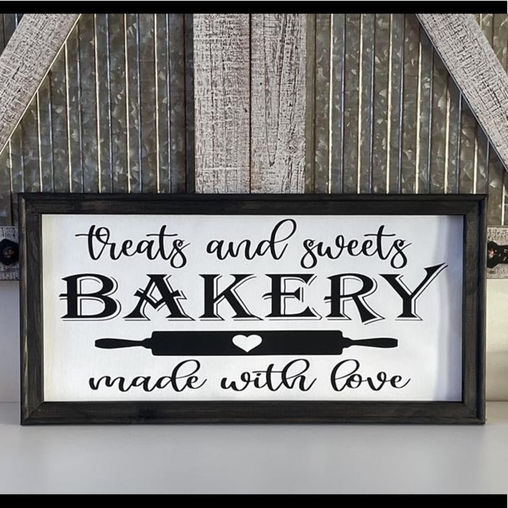 Bakery farmhouse sign